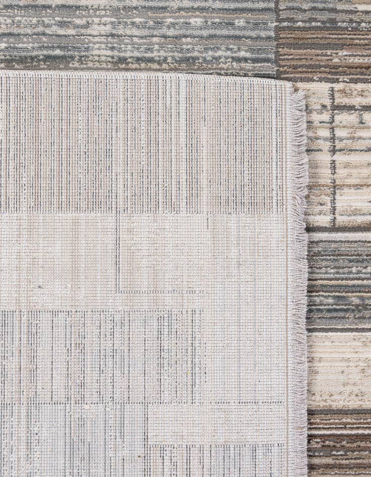 Detail image of 6' 8 x 9' 6 Deepa Rug