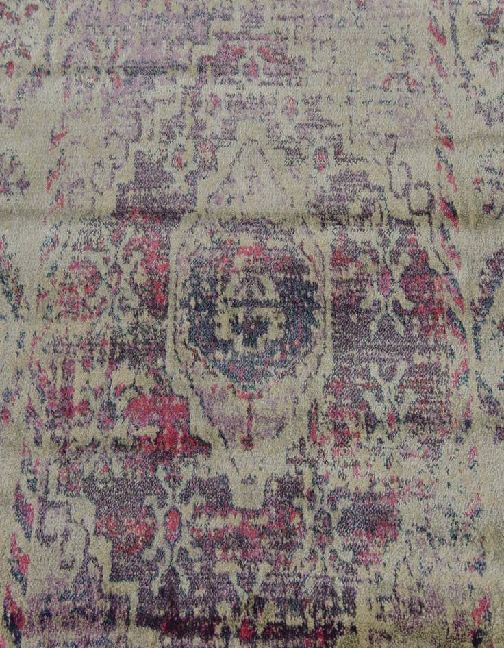 Detail image of 5' 2 x 7' 7 Delilah Rug