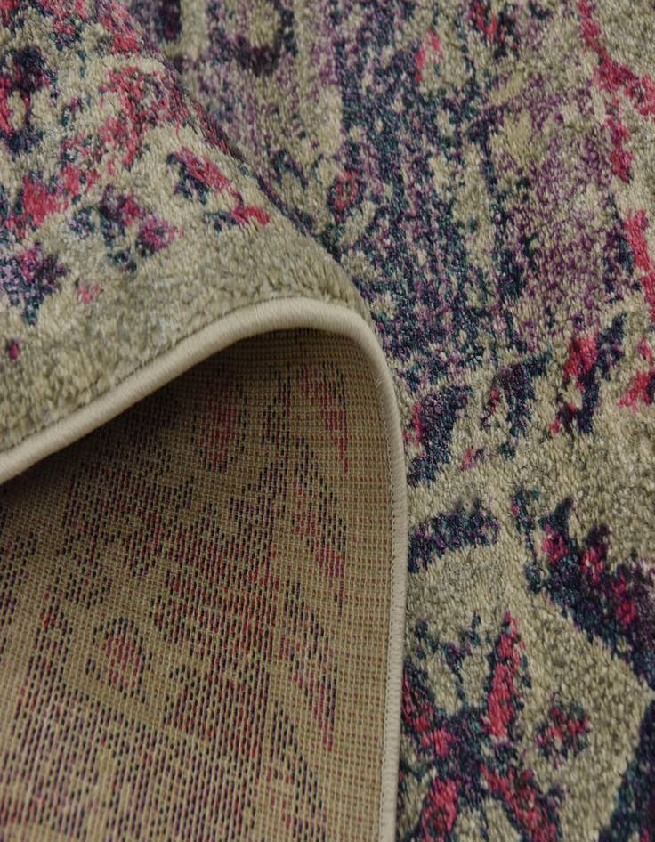 Detail image of 5' 2 x 7' 7 Delilah Rug