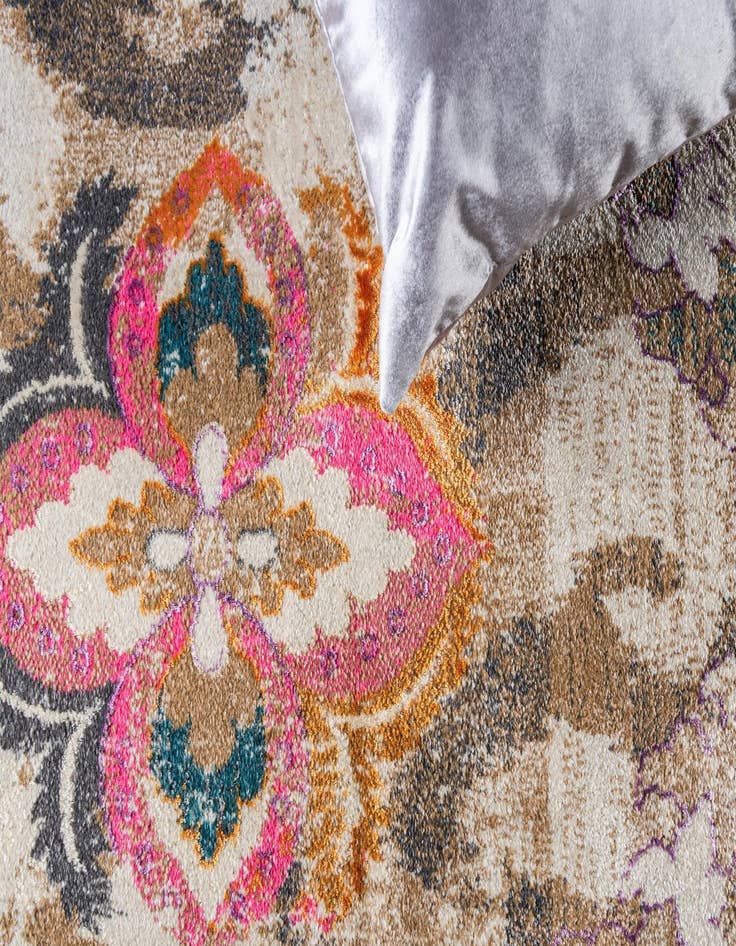 Detail image of 5' x 8' Delilah Rug
