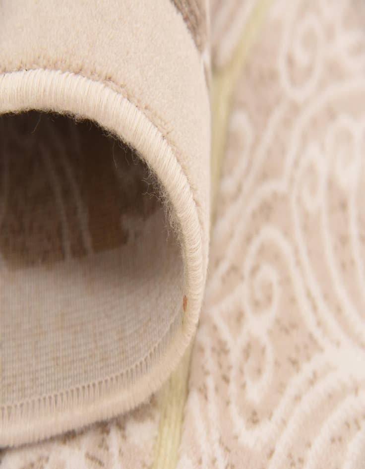 Detail image of 5' x 6' 7 Diana Rug