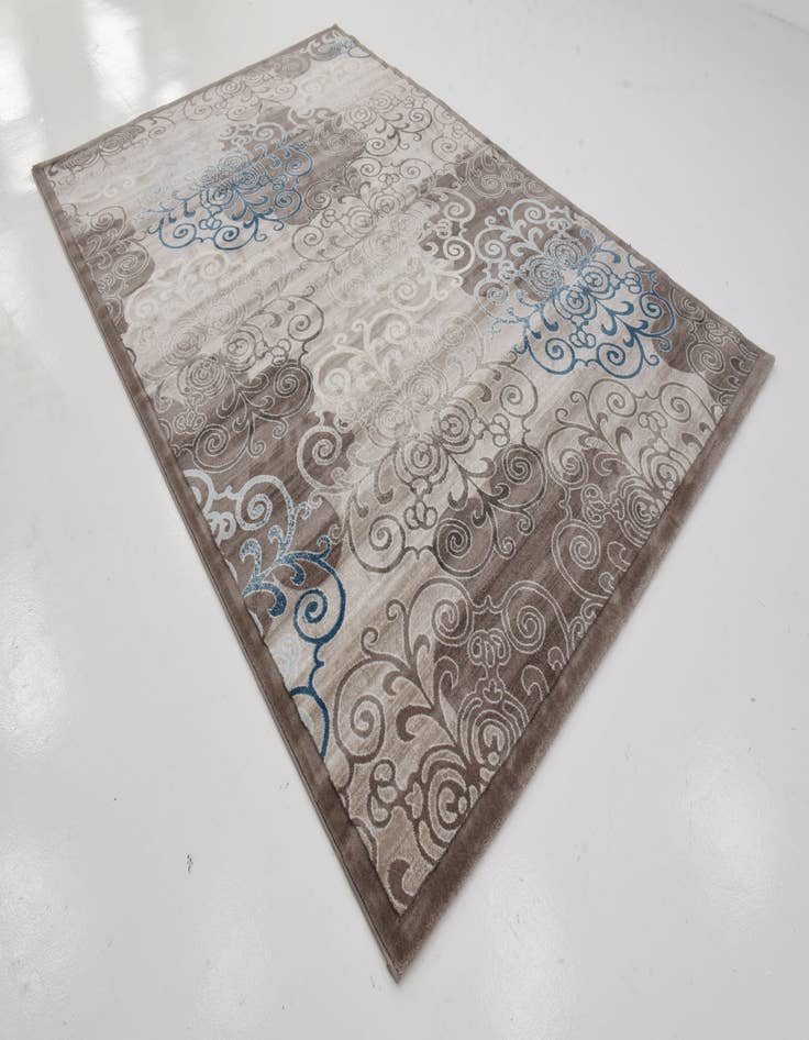 Detail image of 6' 7 x 9' 10 Diana Rug