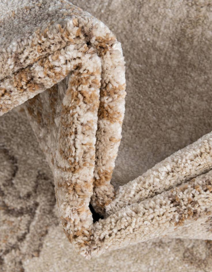 Detail image of 5' x 8' Eden Rug