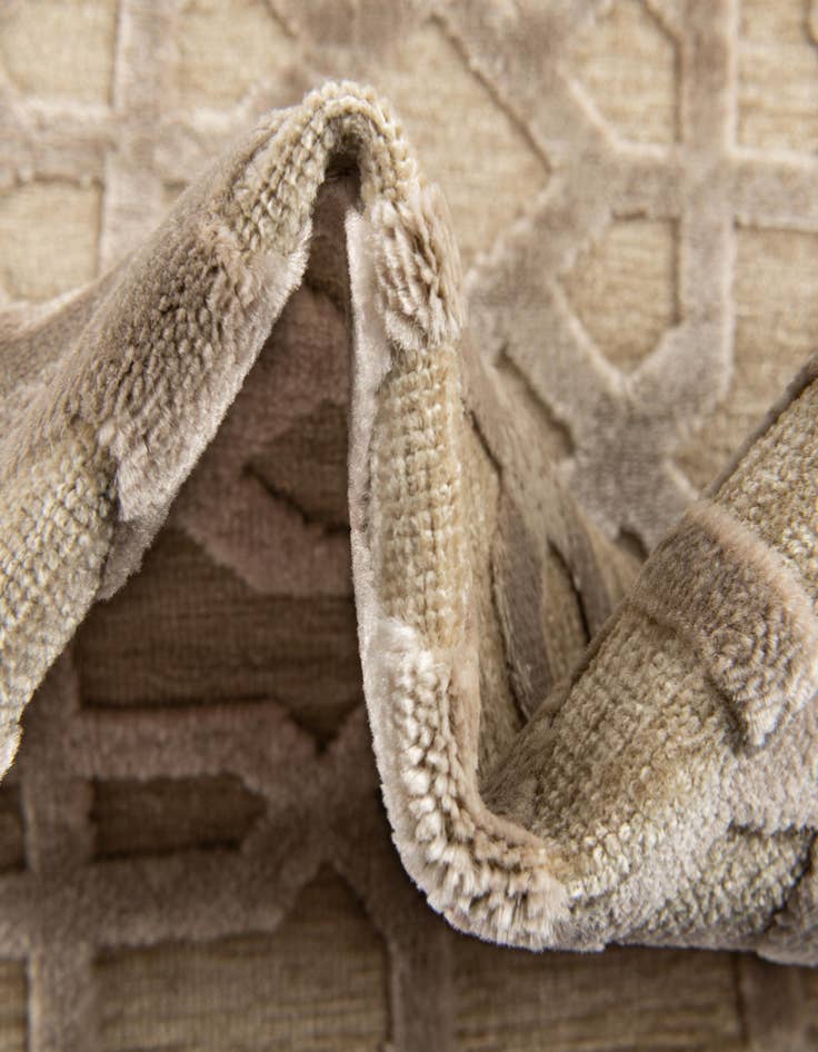 Detail image of 1' 8 x 2' 7 Eliza Rug