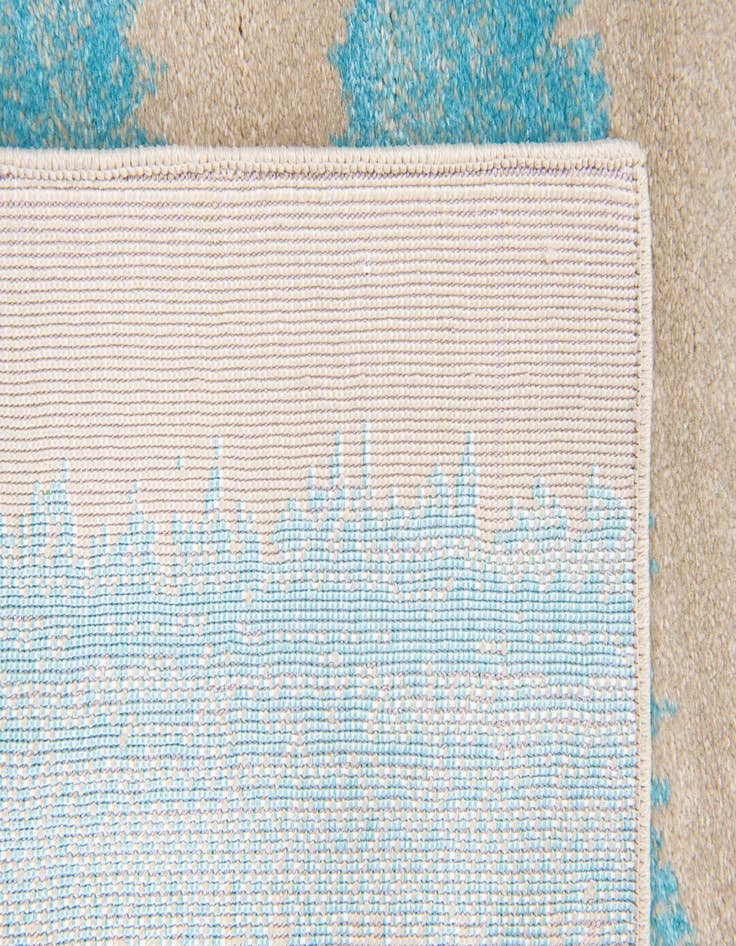 Detail image of 5' 3 x 7' 7 Equinox Rug