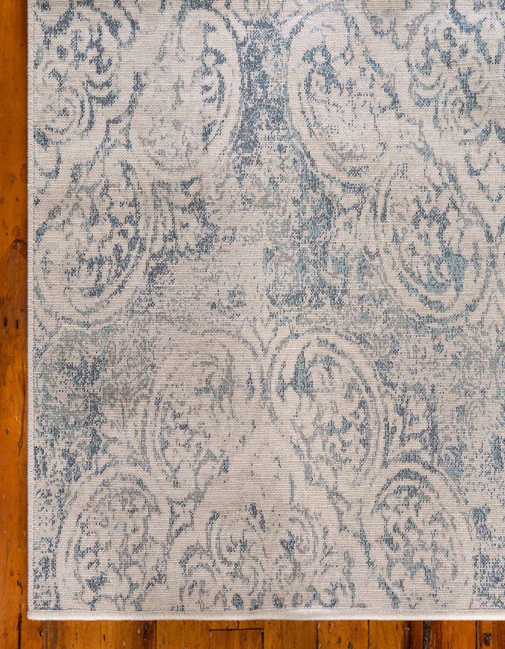 Detail image of 4' x 6' Ethereal Rug