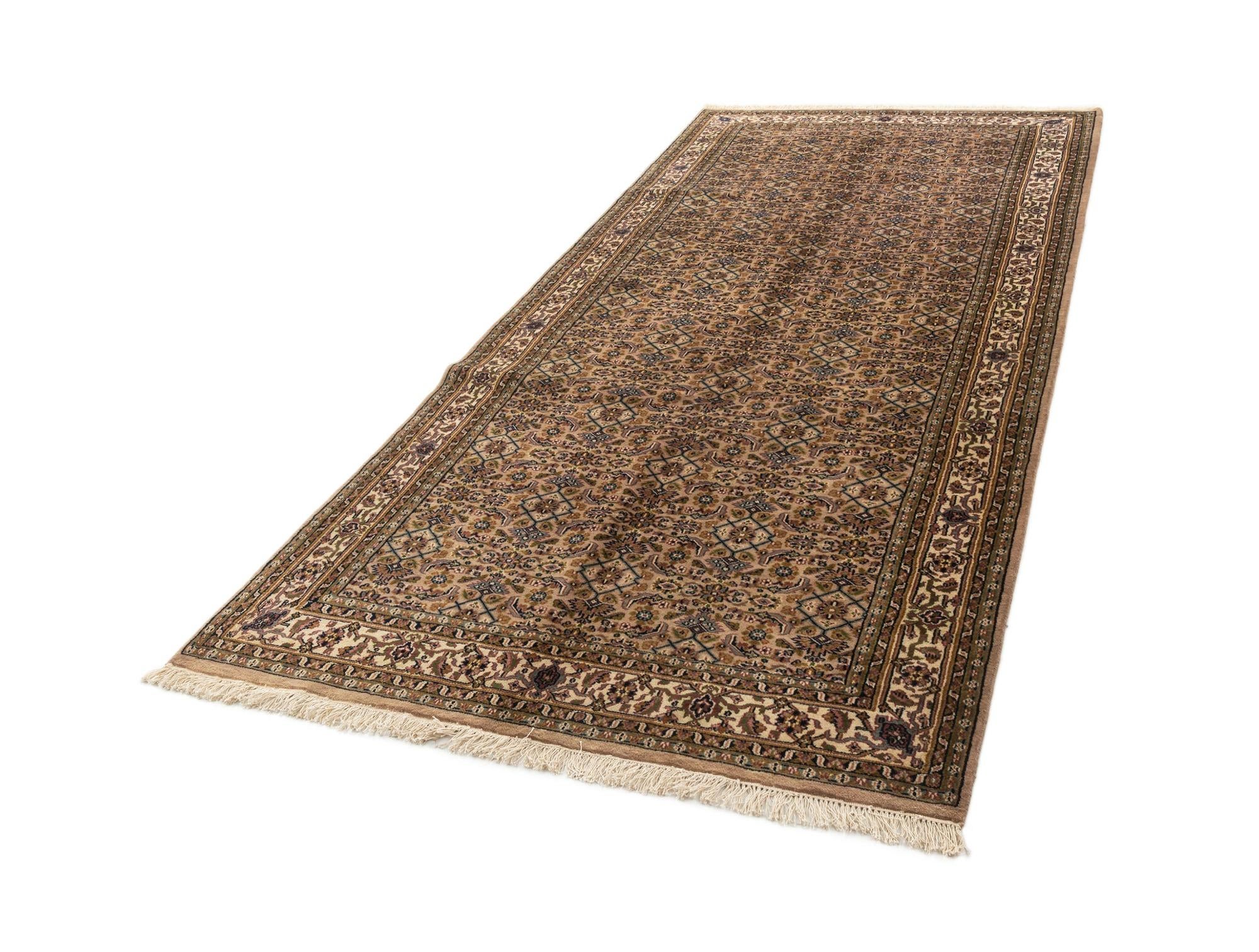 4' 11 x 10' 6 Feraghan Rug
