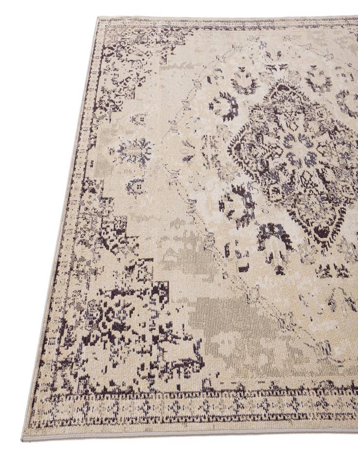 Detail image of 5' 4 x 7' 4 Fleur Rug