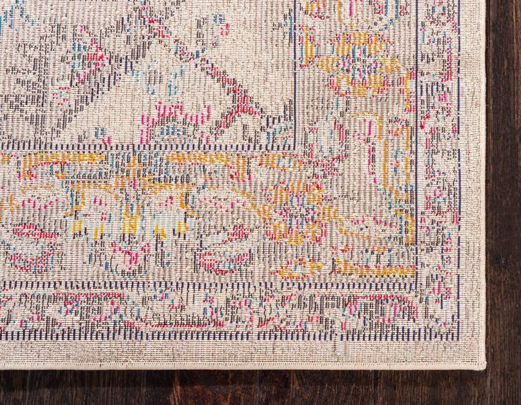 Detail image of 7' x 10' Washable Fleur Rug