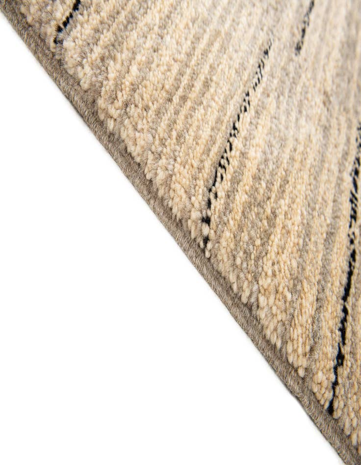 Detail image of 4' 10 x 6'  Hand Knotted Gabbeh Wool Rug