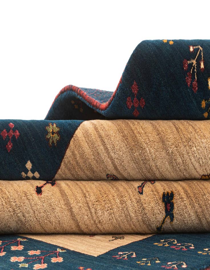 Detail image of 4' 8 x 6' 8 Gabbeh Rug