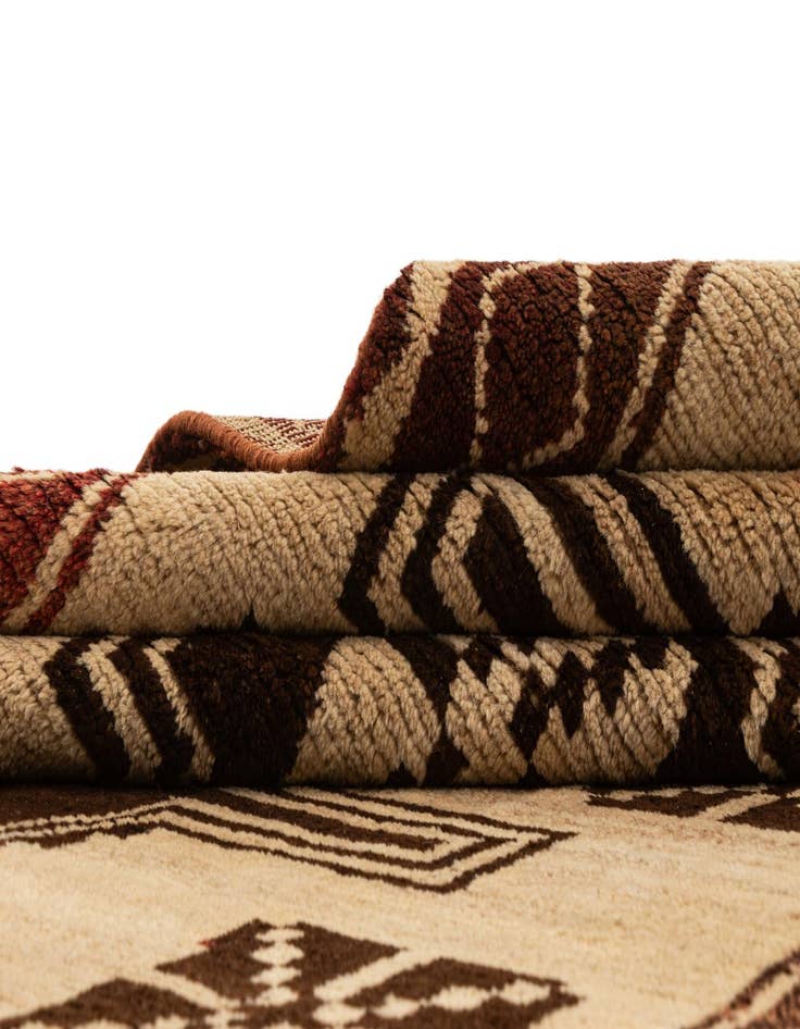 Detail image of 4' 2 x 6' 6 Gabbeh Rug