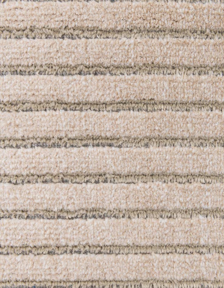 Detail image of 5' 3 x 7' 3 Gemstone Rug