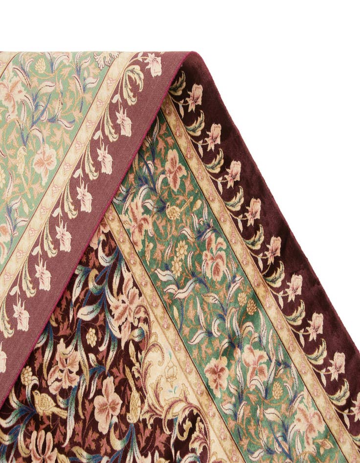 Detail image of 4' 9 x 7' 2 Ghom Design Rug
