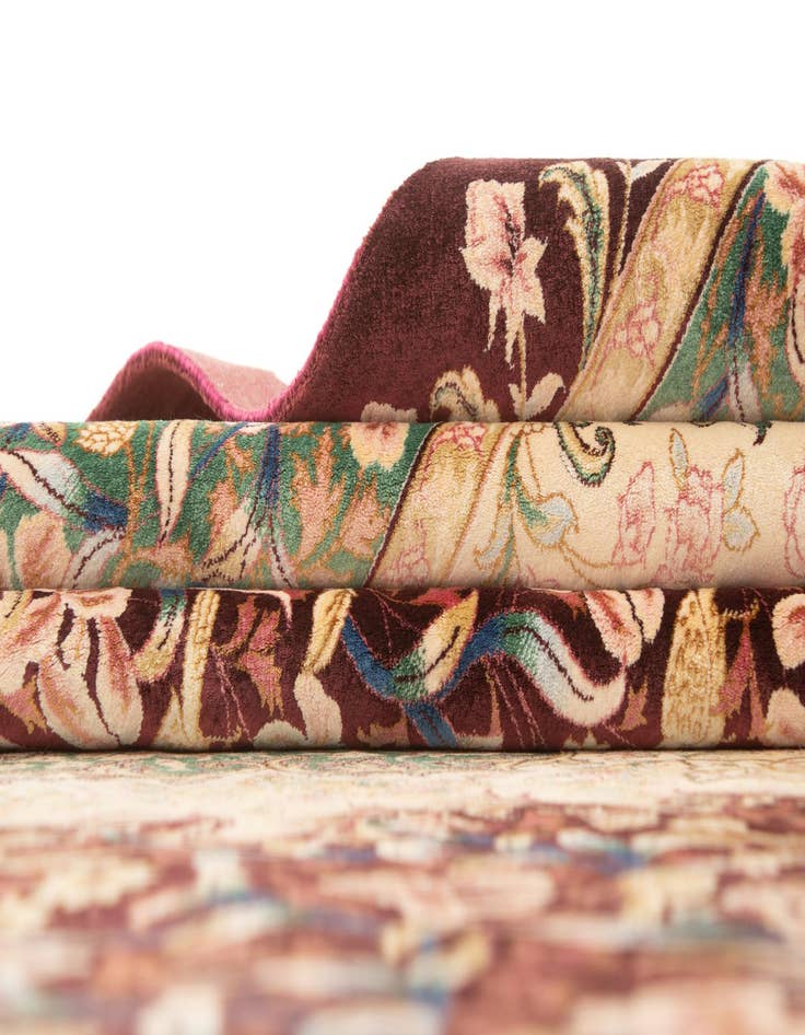 Detail image of 4' 9 x 7' 2 Ghom Design Rug