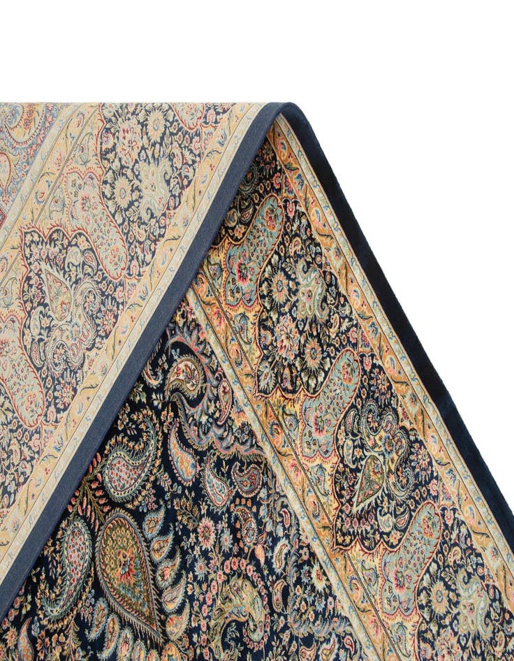 Detail image of 4' 9 x 7' 5 Ghom Design Rug