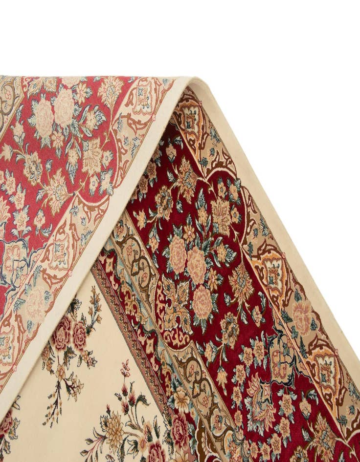 Detail image of 6' 5 x 9' 7 Ghom Design Rug