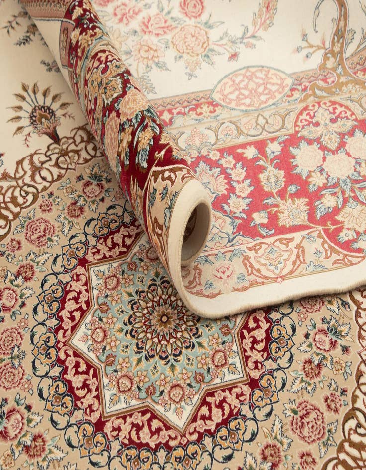 Detail image of 6' 5 x 9' 7 Ghom Design Rug