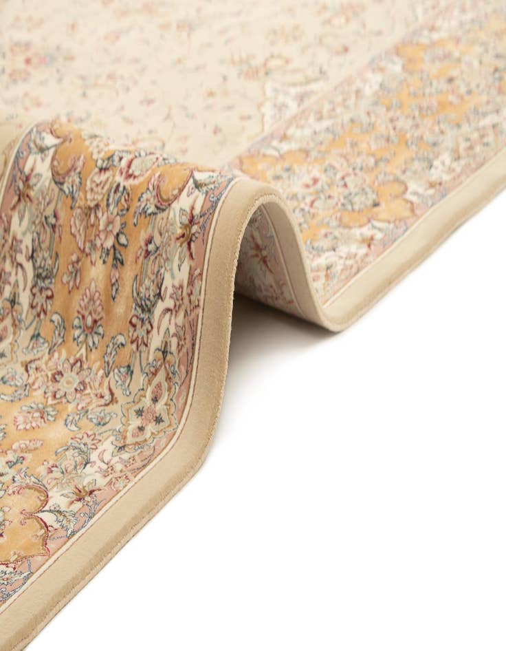 Detail image of 6' 6 x 9' 7 Ghom Design Rug