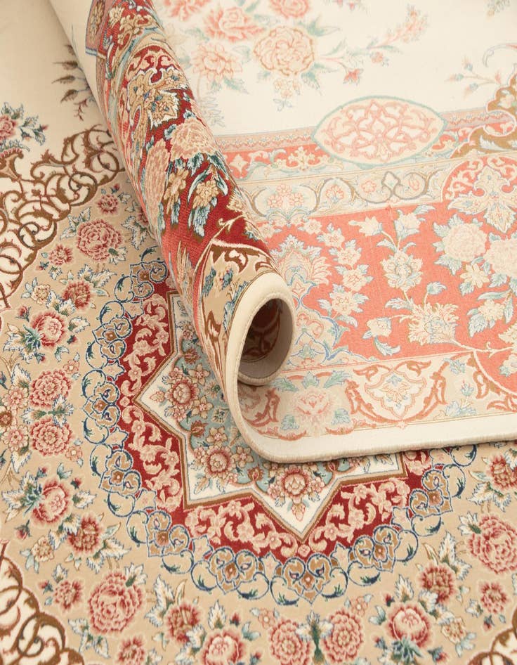 Detail image of 6' 4 x 9' 7 Ghom Design Rug