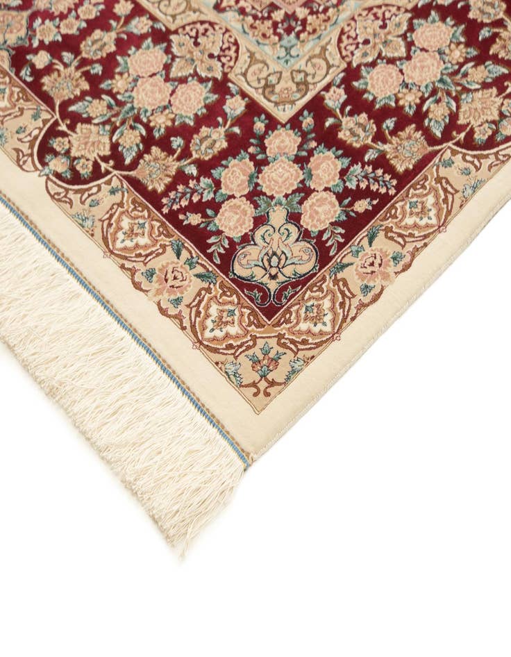 Detail image of 6' 6 x 9' 8 Ghom Design Rug