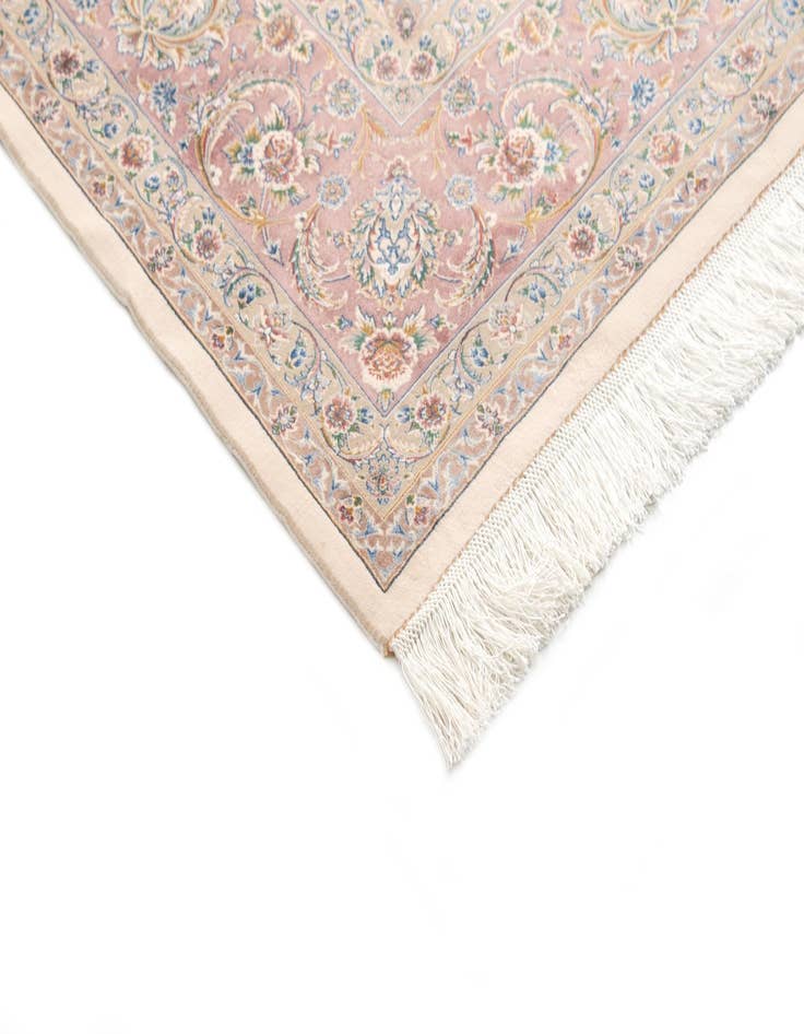 Detail image of 6' 7 x 9' 10 Ghom Design Rug