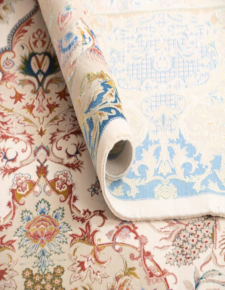 Detail image of 6' 7 x 9' 10 Ghom Design Rug