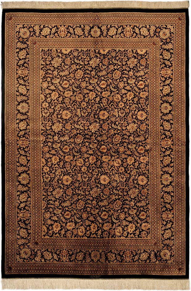 Detail image of 4' 6 x 6' 7 Ghom Rug