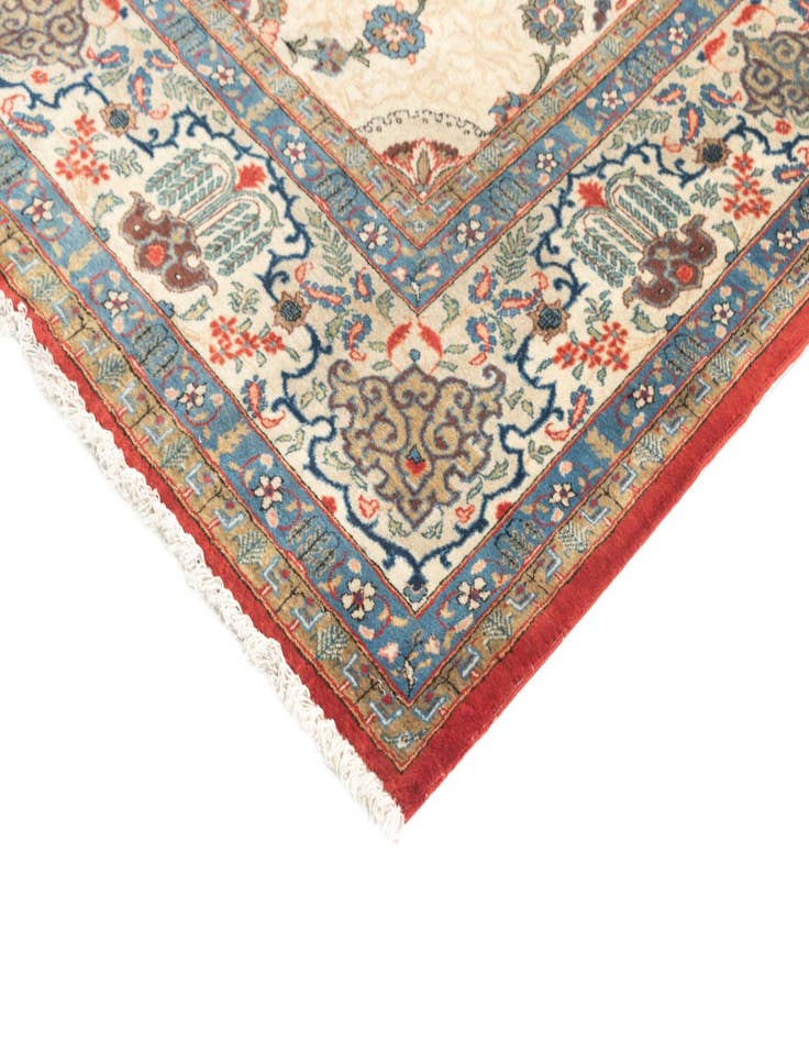 Detail image of 7' x 9' 11 Ghom Rug