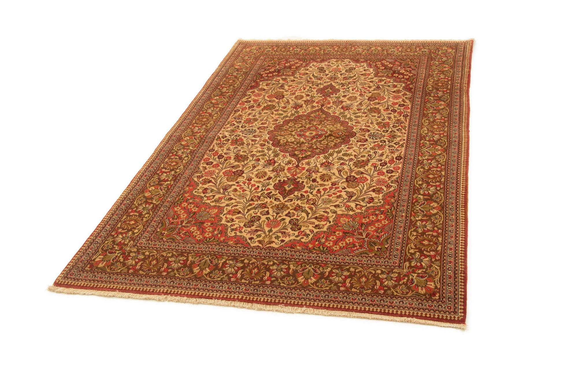 4' 7 x 7' 3 Ghom Rug