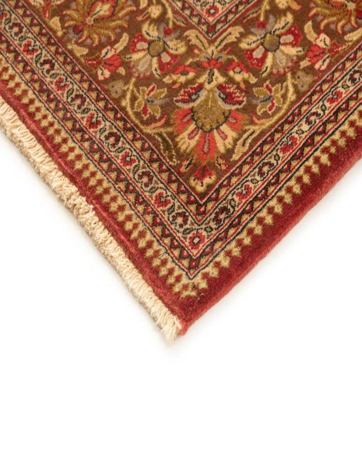 Detail image of 4' 7 x 7' 3 Ghom Rug