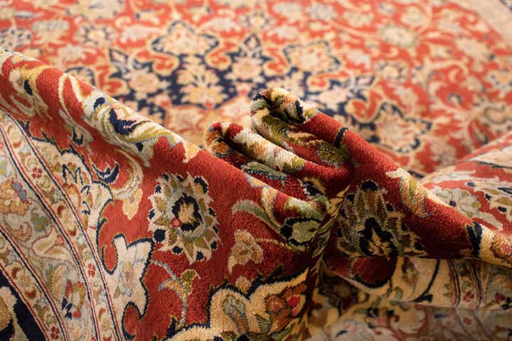 4' 7 x 6' 8 Ghom Silk Rug