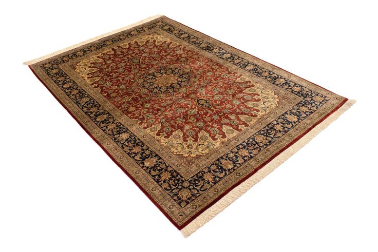 Detail image of 4' 7 x 6' 8 Ghom Silk Rug