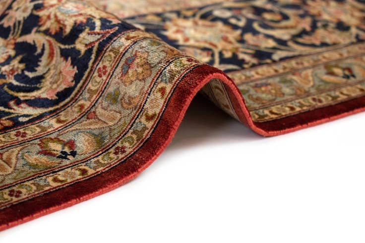 Detail image of 4' 7 x 6' 8 Ghom Silk Rug
