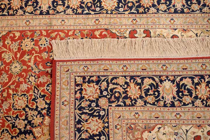 4' 7 x 6' 8 Ghom Silk Rug