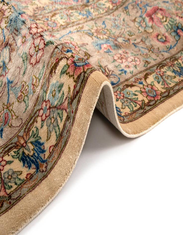 Detail image of 6' 8 x 9' 10 Ghom Silk Rug