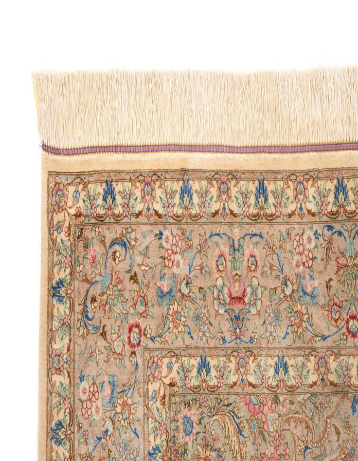 Detail image of 6' 8 x 9' 10 Ghom Silk Rug