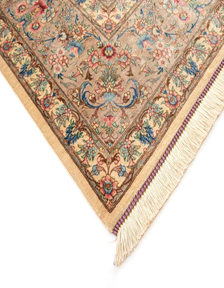 Detail image of 6' 8 x 9' 10 Ghom Silk Rug