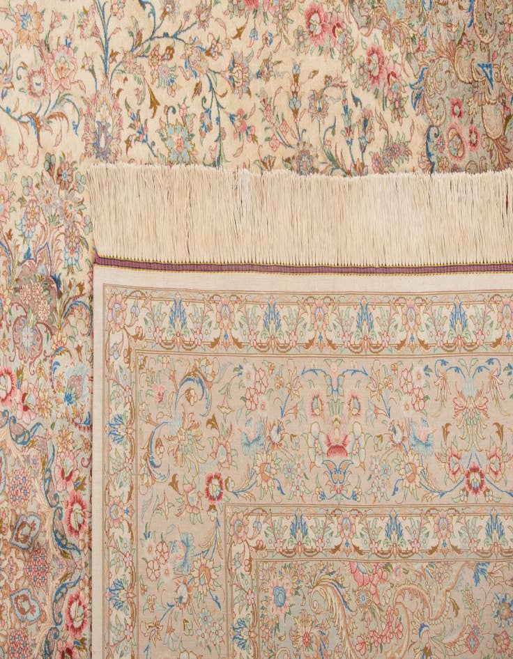 Detail image of 6' 8 x 9' 10 Ghom Silk Rug