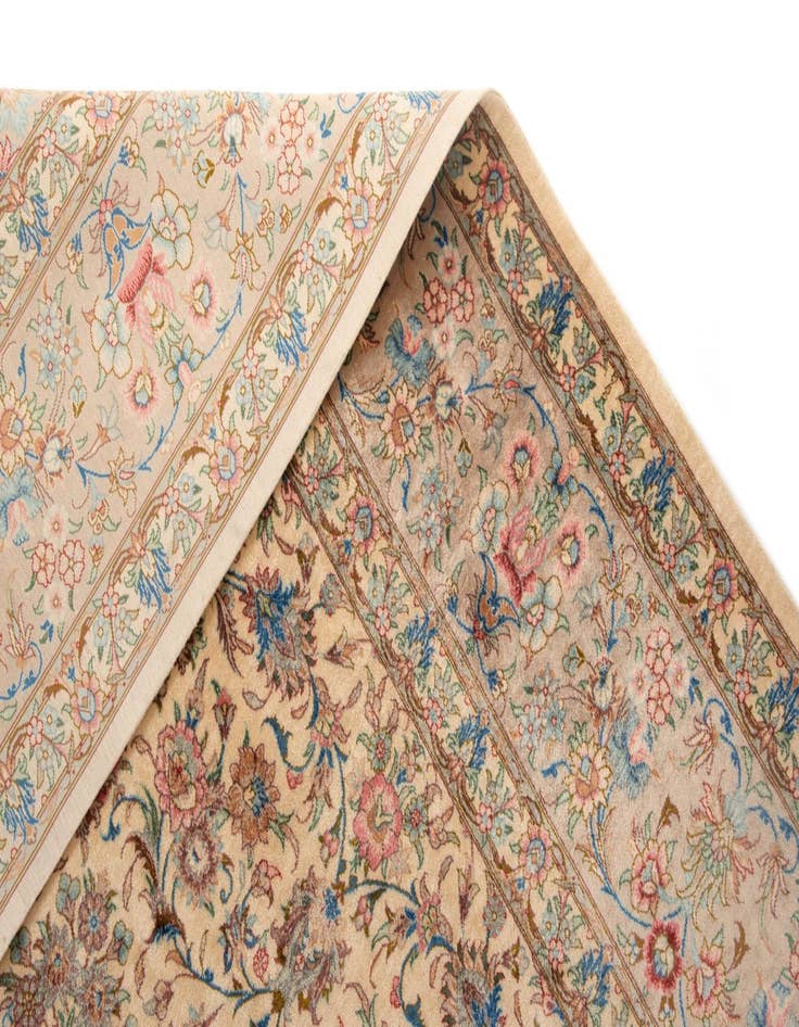 Detail image of 6' 8 x 9' 10 Ghom Silk Rug