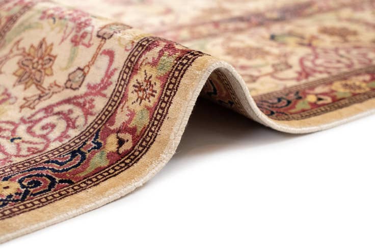 Detail image of 4' 2 x 6' 6 Ghom Silk Rug