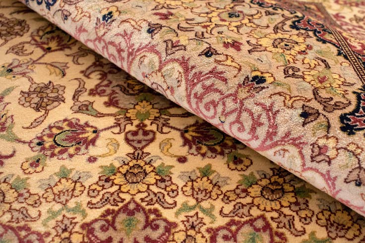 Detail image of 4' 2 x 6' 6 Ghom Silk Rug