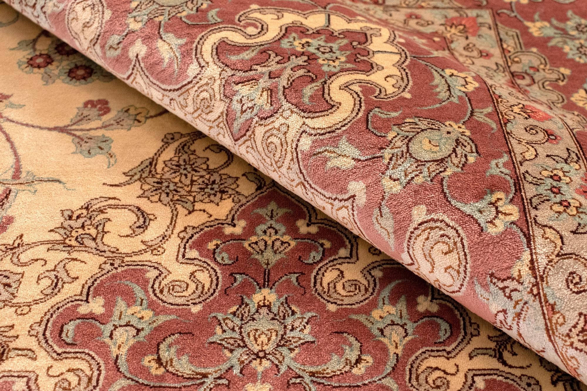 4' 4 x 6' 8 Ghom Silk Rug