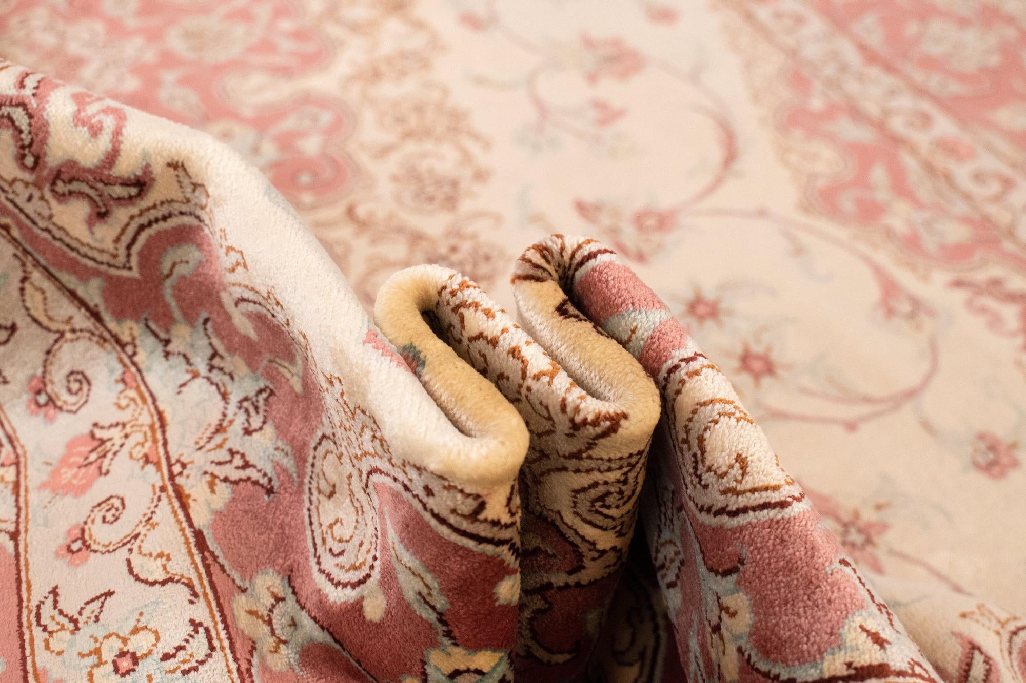 4' 4 x 6' 8 Ghom Silk Rug
