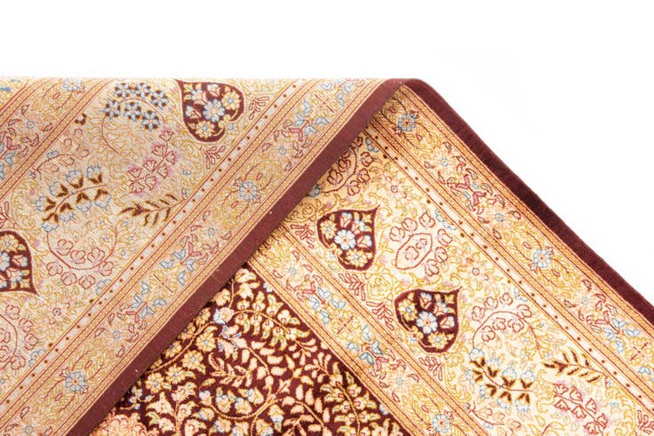 Detail image of 5' 3 x 7' 8 Ghom Silk Rug