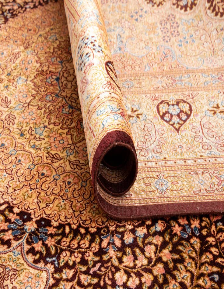 Detail image of 5' 3 x 7' 8 Ghom Silk Rug