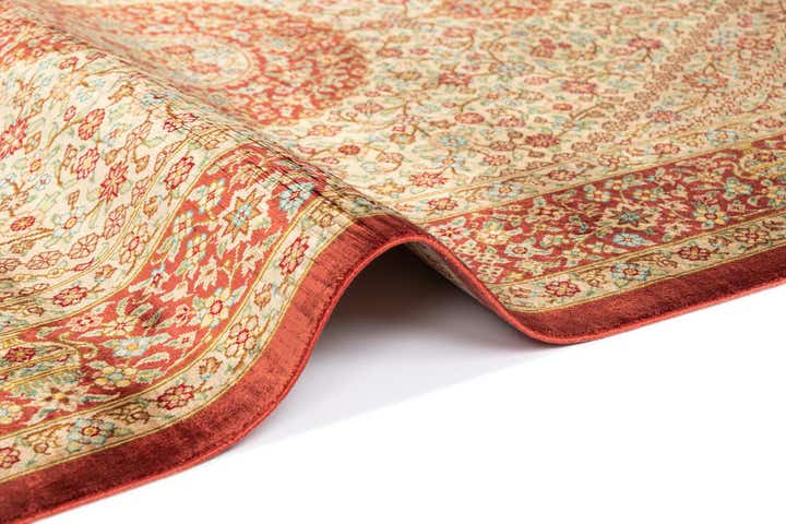 2' 7 x 3' 11 Ghom Silk Rug