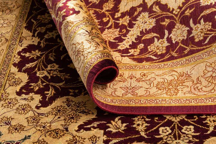 2' 7 x 3' 9 Ghom Silk Rug