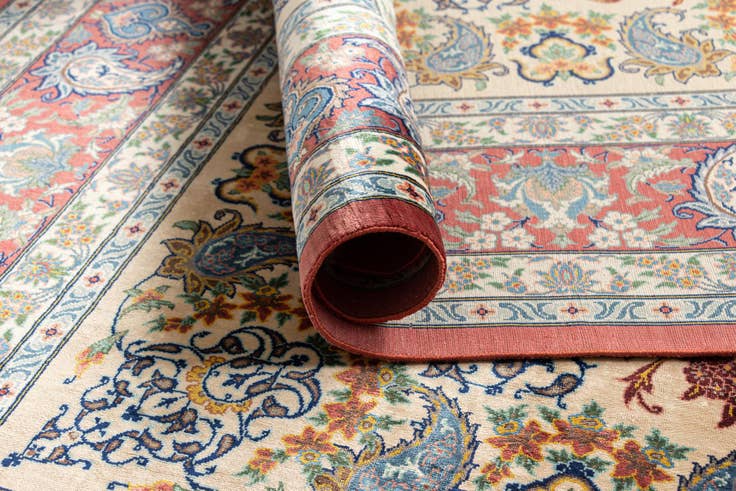 Detail image of 130cm x 200cm Ghom Silk Rug