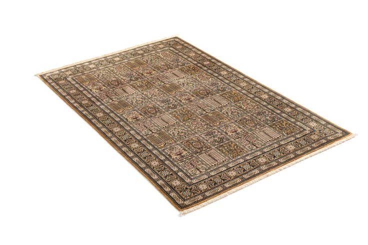 Detail image of 95cm x 155cm Ghom Silk Rug